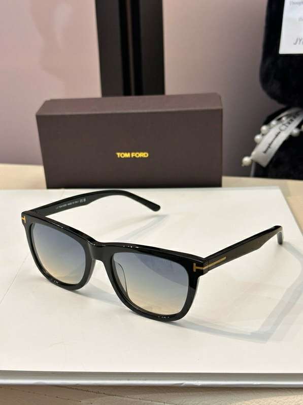 Picture of Tom Ford Sunglasses _SKUfw57311476fw